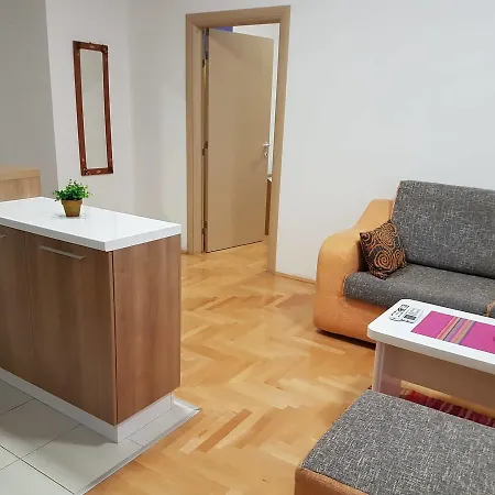 Regina's Appartamento Skopje